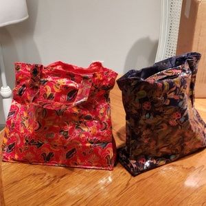 Singapore Airlines bags two